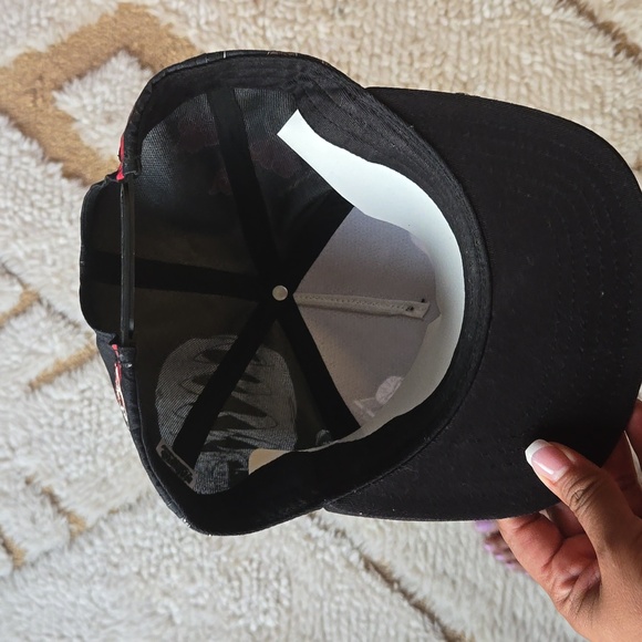 Hat - Picture 5 of 7